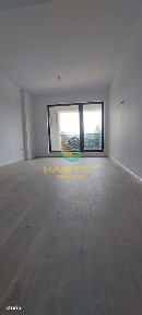 Garsoniera spatioasa aproape de metrou