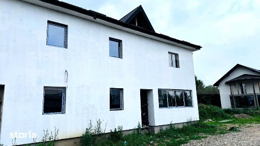Duplex 4 camere 120 mp utili in Valea Ursului