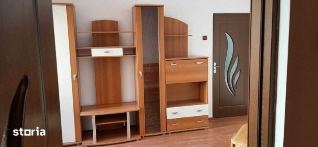 Inchiriez apartament 3 camere Malu Rosu
