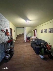 Casa, singur in curte, cartier Bulgaria, zona strazii Plevnei