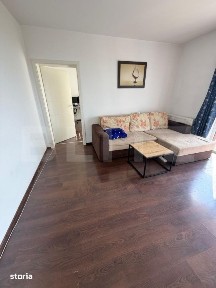 Apartament cu 3 camere, etaj intermediar, boxa - zona Avantgarden
