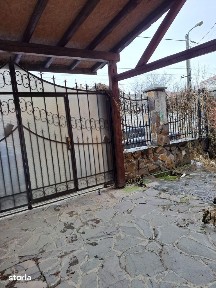 Casă P+E+M, Cantemir zona Parcului Salca construită în anul 2000