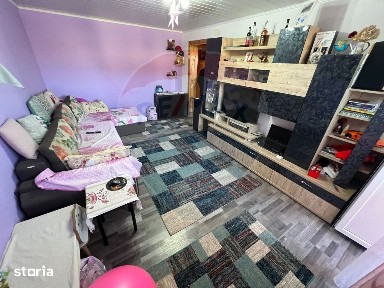 Apartament cu 3 camere - zona Sud