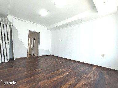 Spatiu comercial, Central-Pitesti, 50 mp