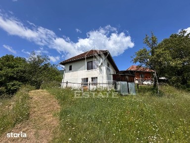 Casa la munte, la cheie, priveliste panoramica, in sat Ret, Hunedoara