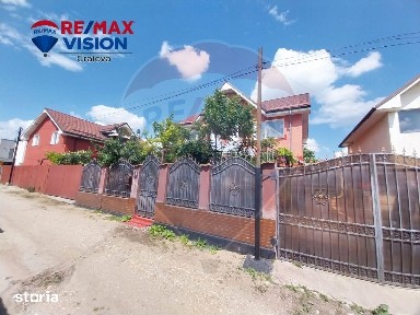 Casă / Vilă cu 4 camere de vânzare în zona Brestei