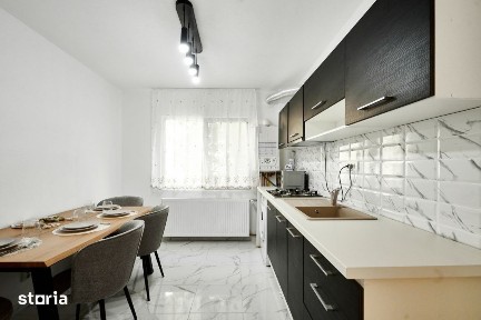Apartament Gavana, 4 camere, etaj 1, renovat recent, zona Piata-0% co