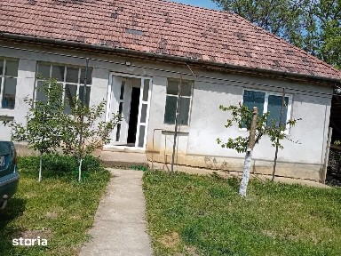 Casă de vânzare în satul Cornești, comuna Acățari - 84.000 €