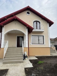 Casa de vanzare la 1,5 km de Letcani