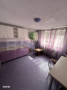 Casa pe 3 nivele si 13 arii teren