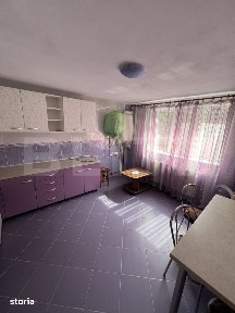 Casa pe 3 nivele si 13 arii teren