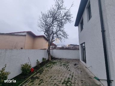 Casă spațioasă de vânzare - Sector 4, Metrou Aparatorii Patriei