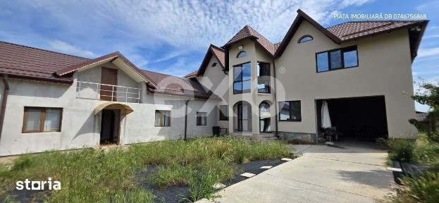 Vila Impunatoare cu 9.800 mp Teren - Bungetu, Dambovita | Oaza de L