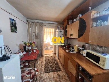 De vanzare apartament 2 camere, zona Sub stadion
