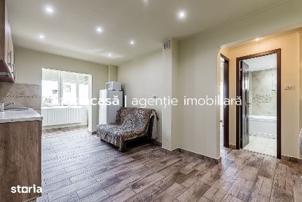 VANDUT! Ap 2 camere, renovat, 2 balcoane. Cartier Alfa Arad