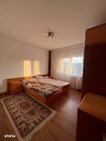 Persoana Fizica vand ap 3 camere, Bradet, str. Avram Iancu, Garaj Beci