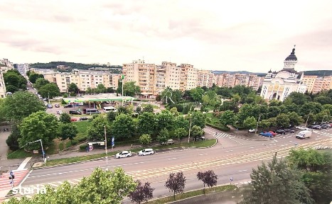 Apartament 2 camere, LIFT, parcare, balcon, zona foarte buna Primaveri