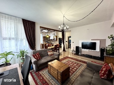 Apartament 3 camere cu curte de 105mp si beci, parter de vila, Rosu