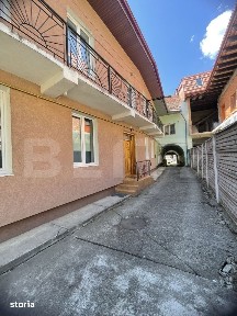 Casa ultracentrala langa Biserica Evanghelica | 4 camere | 5 bai | Gar