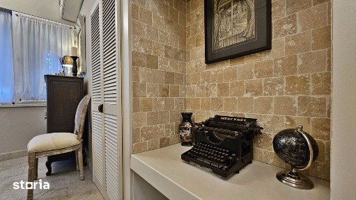 Proprietate in vila cu 2 familii, 4 camere, garaj, finisaje moderne