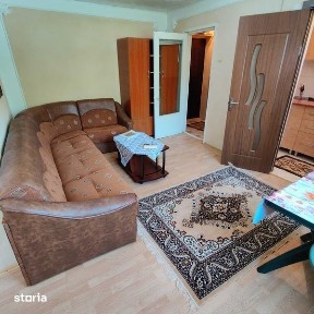Apartament 2 camere centru Harlau, et. intermediar, mobilat