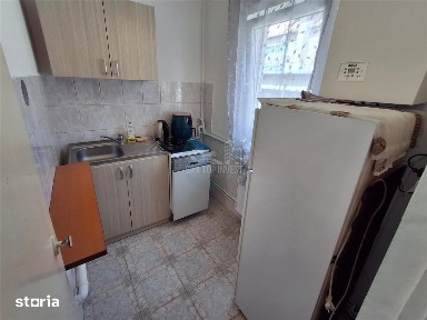 Garsoniera cu balcon zona Sub Arini