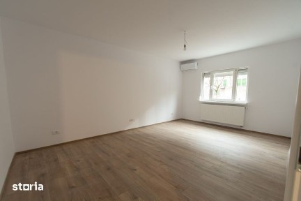 Apartament cu doua camere, decomandat, zona Soarelui. Proprietar