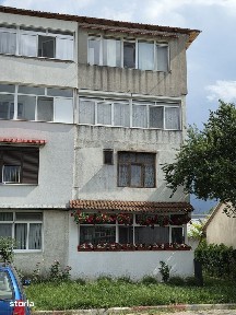 Apartament 2 camere etaj 2 zona Casa de Cultura Adjud