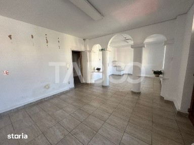 Spatiu comercial de inchiriat 3 camere 80 mpu Calea Dumbravii Sibiu