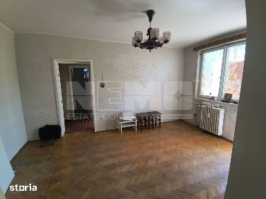 Apartament 3 camere, Ultracentral, etaj 2, vedere parc