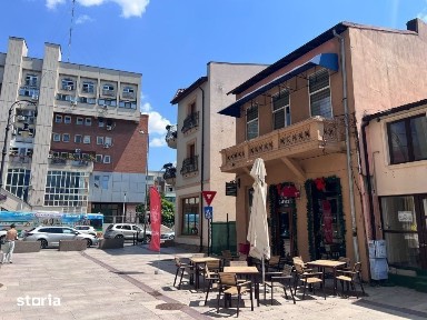Casa Centru + SPATIU COMERCIAL PARTER
