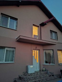 Casa de vanzare Lazuri - 7 minute de Targoviste, complet mobilata si utilata + sistem fotovoltaic si baterie, finisata 2018