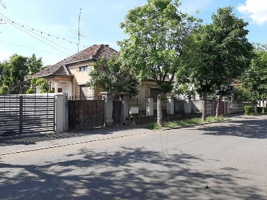 Casă de vânzare cu 3 camere, zona LIDL (str. Anghel Saligny)Satu Mare.