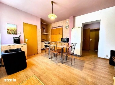 Casa individuala,5 camere,113 mp, 180 teren, curte comuna - zona Cetat