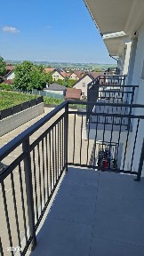 Bloc nou -apartament cu 3 camere, doua balcoane,parcare