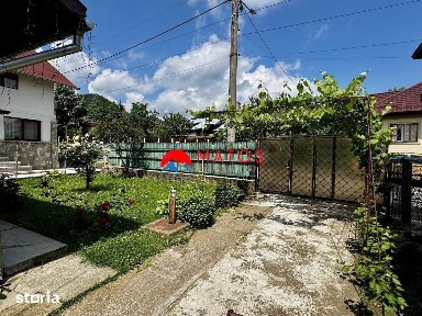 Casa de vanzare in Cornu, Prahova | 2 locuinte | Teren 1.387 mp | Comi