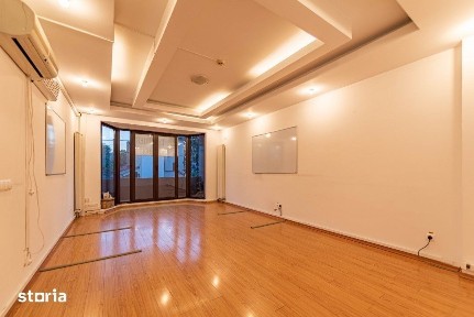 Casa D+P+2E+M in zona Titulescu-Banu Manta