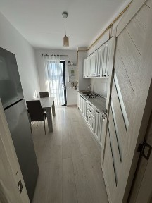 Inchiriez Apartament