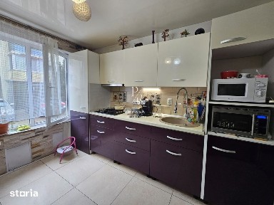 Apartament 3 camere, 48 mp, balcon, loc parcare, zona Tineretului
