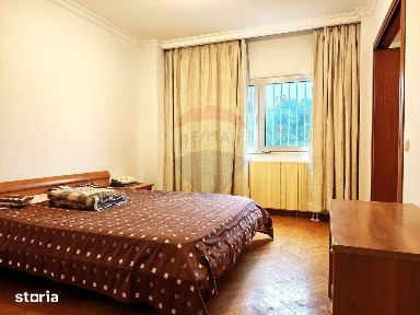 Apartament cu garaj de închiriat în cartierul Primăverii