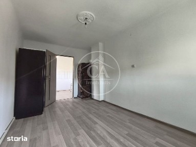 Apartament de vanzare cu 2 camere si curte in zona Centrala, Otadeaa