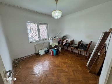 Apartament 4 camere,decomandat- Micro 16, Bd. Muncii etaj 3/4