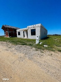 Casă parter semifinisatǎ Cihei- 500 mp teren