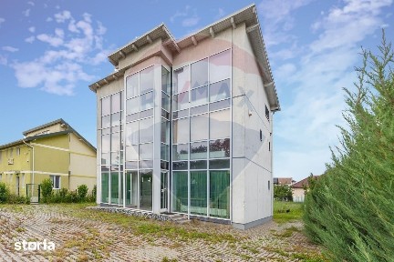 Cladire comerciala P+2E cu vizibilitate excelenta in Sanpetru
