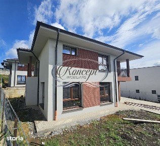 Casa NZEB cu panouri fotovoltaice in Dezmir