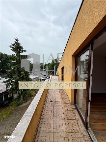 Spatiu comercial stradal S+P+1+M, ultracentral, Ploiesti.