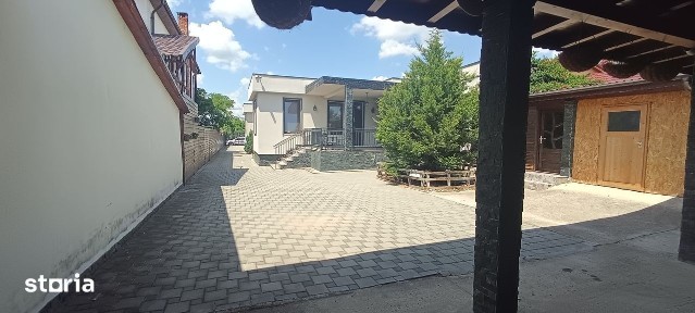 Casa Demisol + Parter spate parc