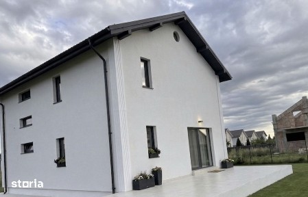 Casă în Sânpetru, 3 dormitoare, încălzire în pardoseală, teren 500 mp