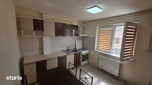 Vând garsoniera, Ampoi 1