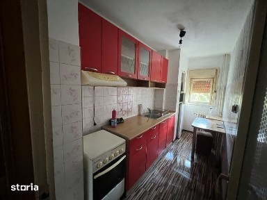 Apartament de inchiriat in Vlaicu,3 camere decomandate,etajul 2
